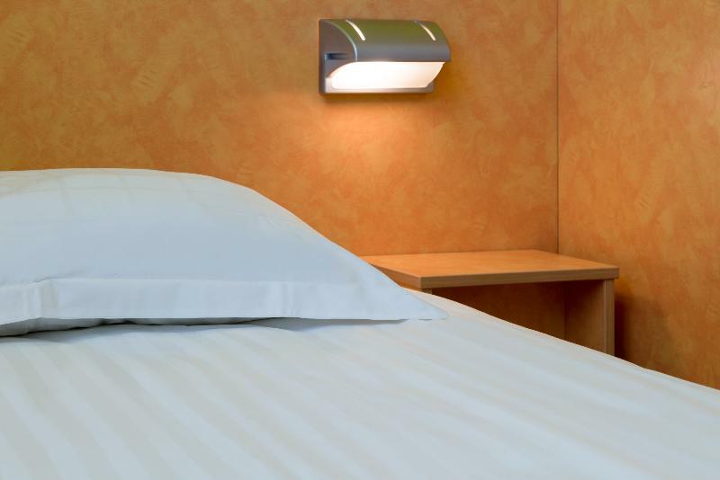 The Originals Access, Hotel Saint-Flour Luaran gambar